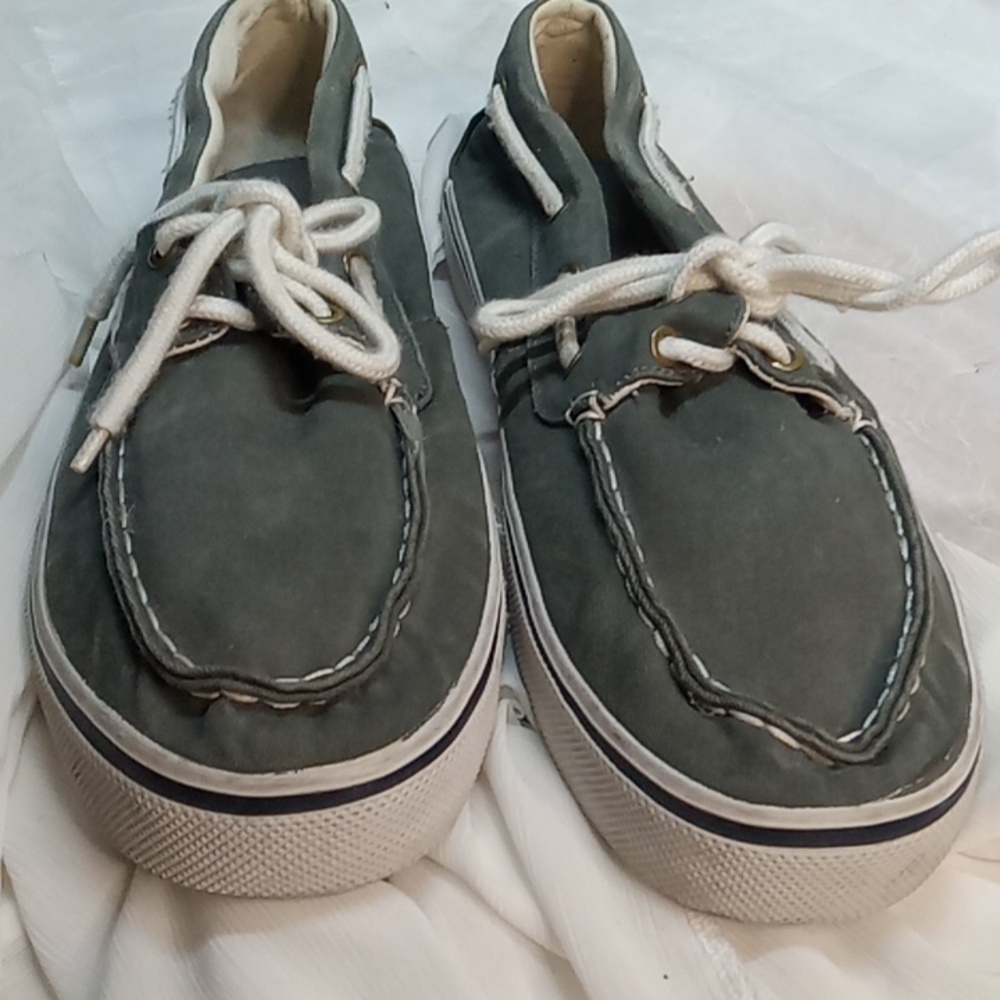 St. John's Bay men's loafer boat shoe size 10